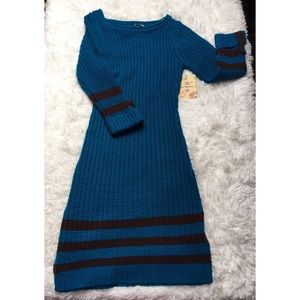Sweater dress with matching scarf (NWT)